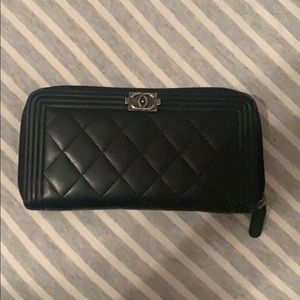Very good condition Chanel lambskin wallet